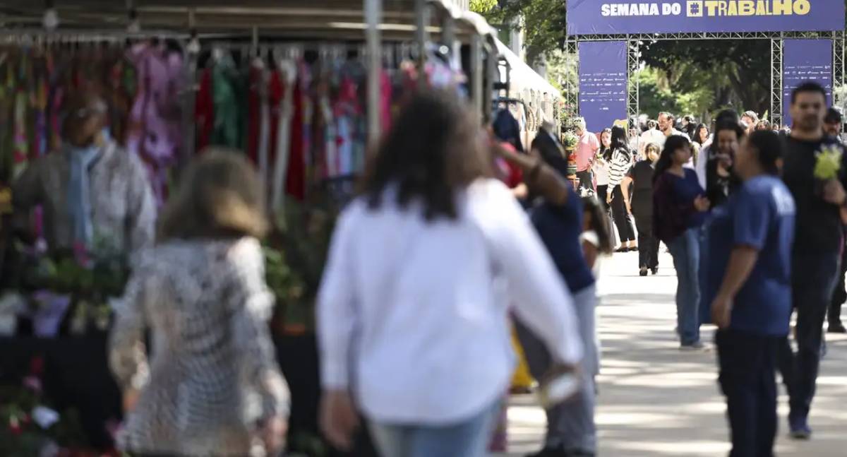 Nível de emprego resiste a juros altos, dizem Especialistas