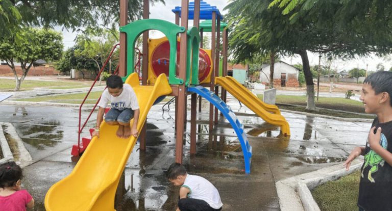 Novos playgrounds garantem lazer e inclusão para crianças em Rondônia, destaca Marcos Rocha