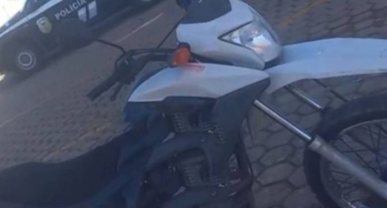 PM recupera moto escondida em área de mata, em Ji-Paraná