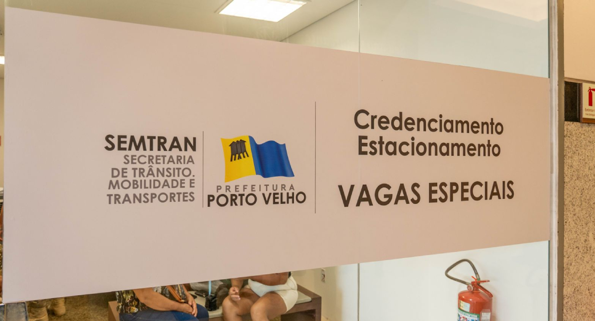 Porto Velho realiza emissão gratuita de credencial de estacionamento para idosos e pessoas com deficiência