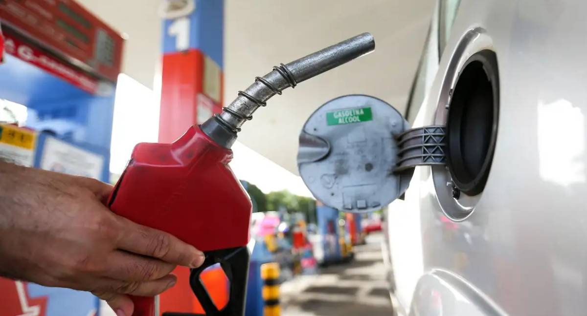 Preços dos Combustíveis podem cair se Petróleo estabilizar, diz Ministro