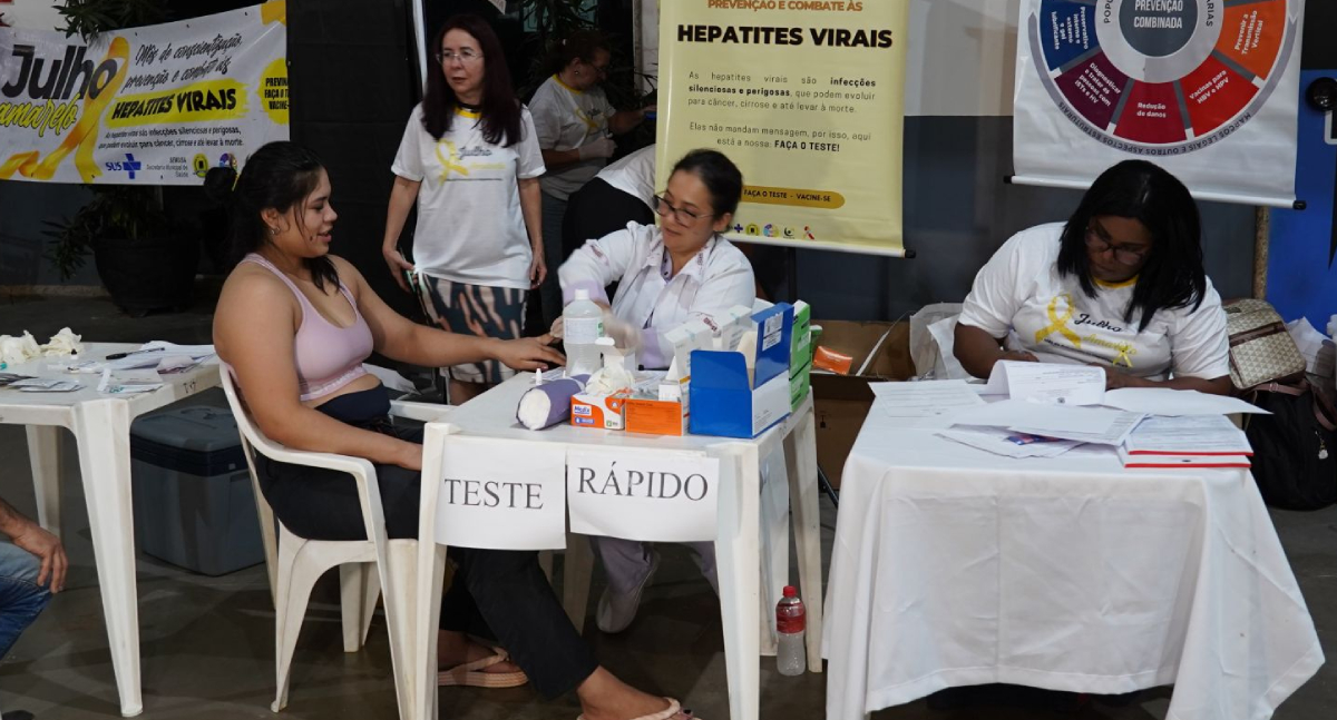 Prefeitura de Porto Velho leva testagens e vacinação contra hepatites virais a caminhoneiros