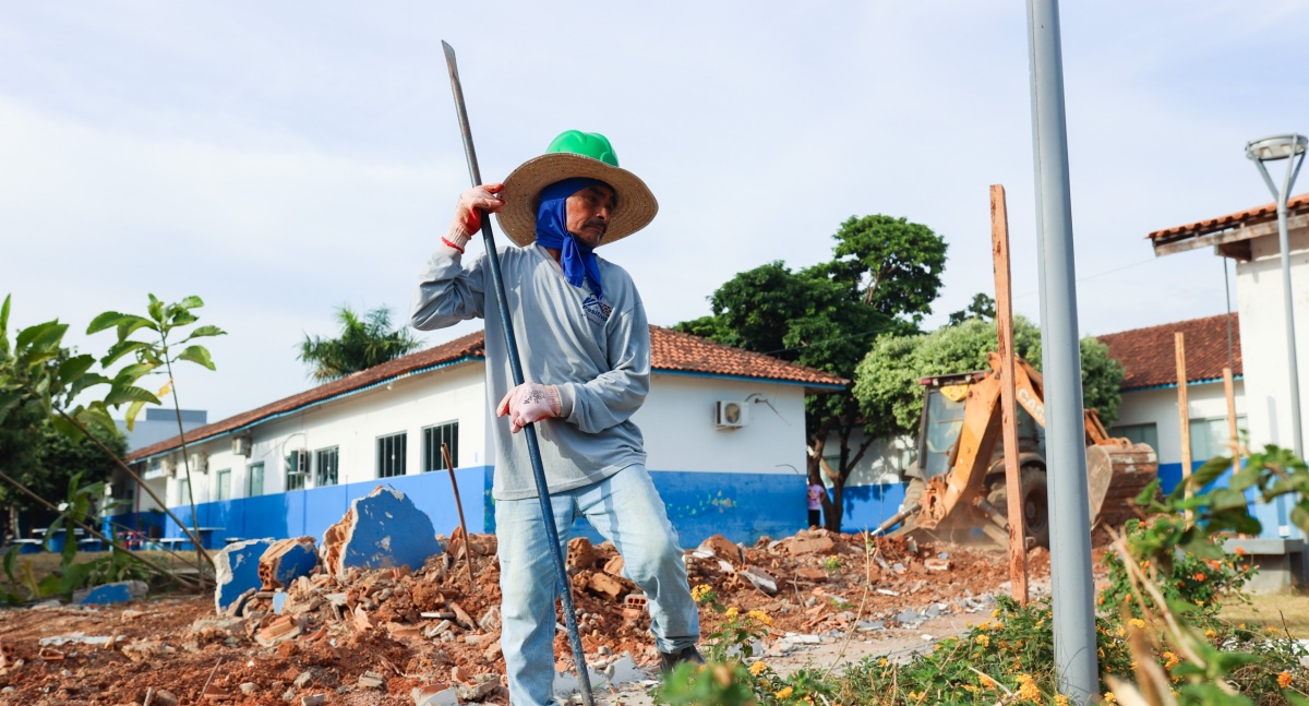 Prefeitura inicia obras de ampliação da praça da Dom Pedro I em Jaru