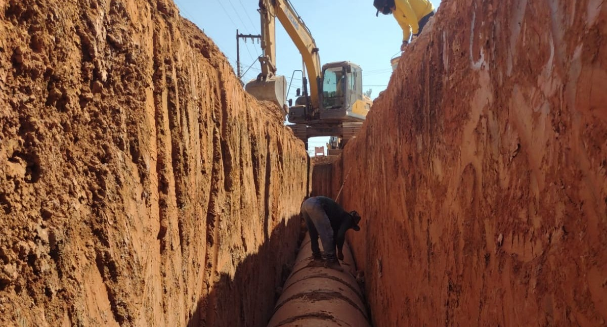 Prefeitura realiza drenagem profunda em trecho da Raimundo Cantuária em Porto Velho