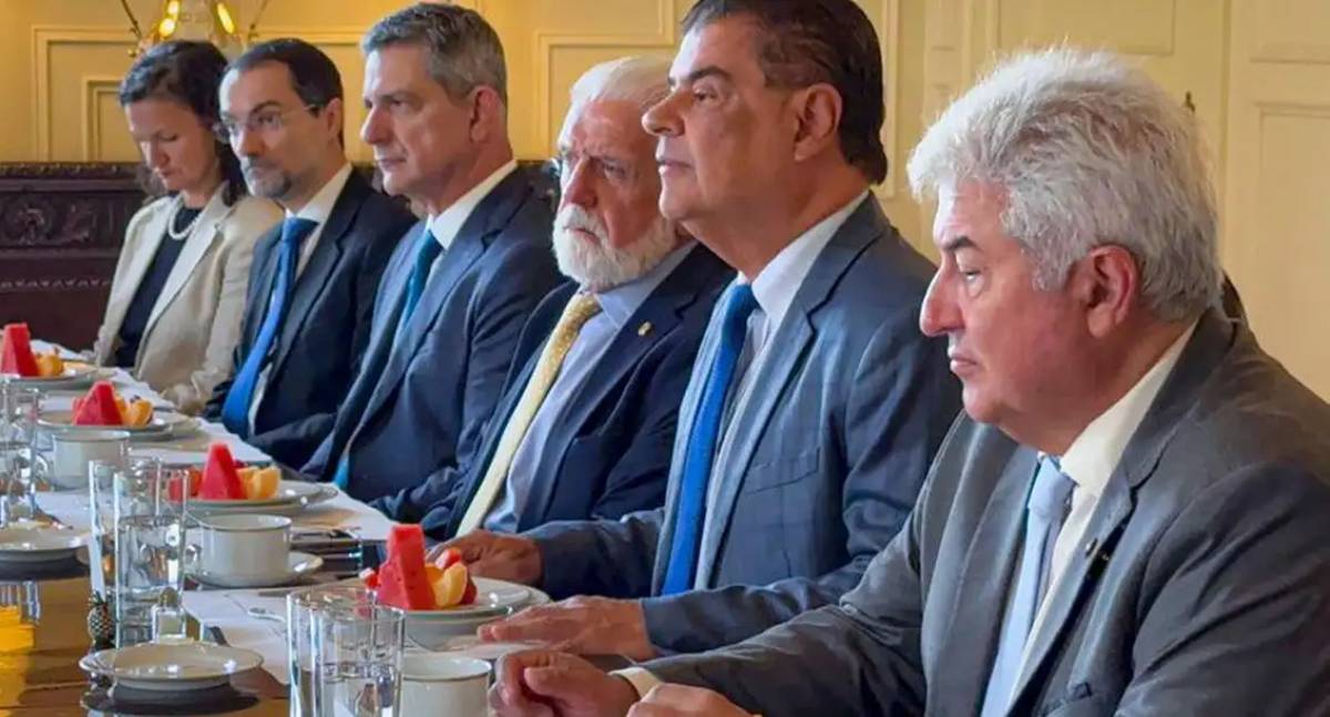 Senadores brasileiros buscam diálogo urgente em Washington sobre tarifas de Trump