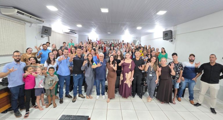 Curso de Libras forma mais de 150 pessoas em Espigão do Oeste com apoio do deputado Cássio Gois - News Rondônia