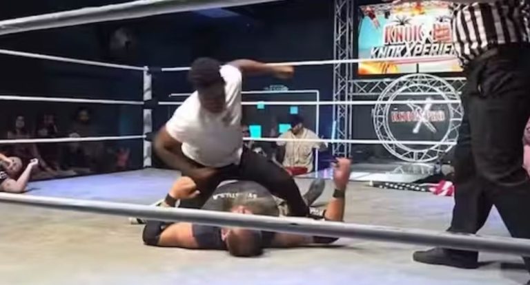 Filho de lenda do UFC agride lutador inconsciente em evento de Wrestling - News Rondônia