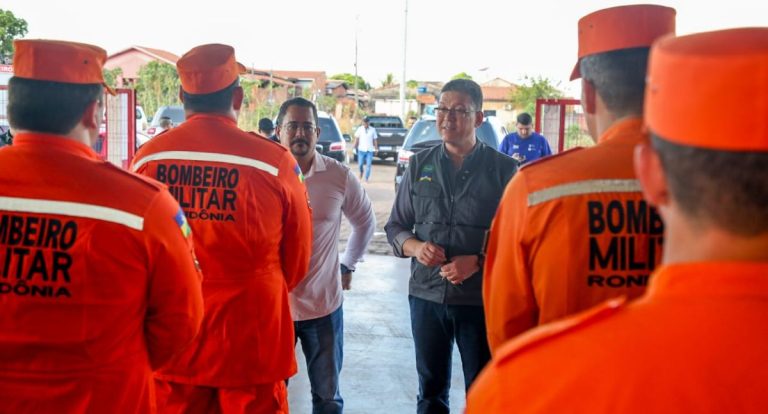 Gestão Marcos Rocha entrega caminhão de combate a incêndio ao Corpo de Bombeiros em Pimenta Bueno - News Rondônia