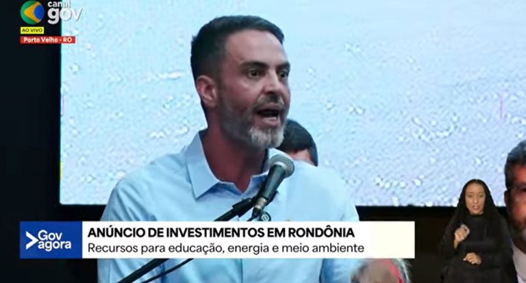 Aplaudido em evento de Lula, Léo diz que só quem “ajuda Porto Velho ganha respeito” - News Rondônia
