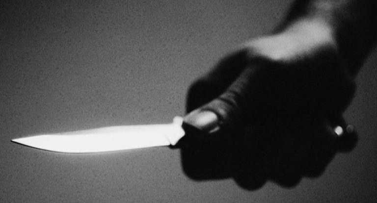 Professora é esfaqueada por aluna de 14 anos dentro de escola - News Rondônia