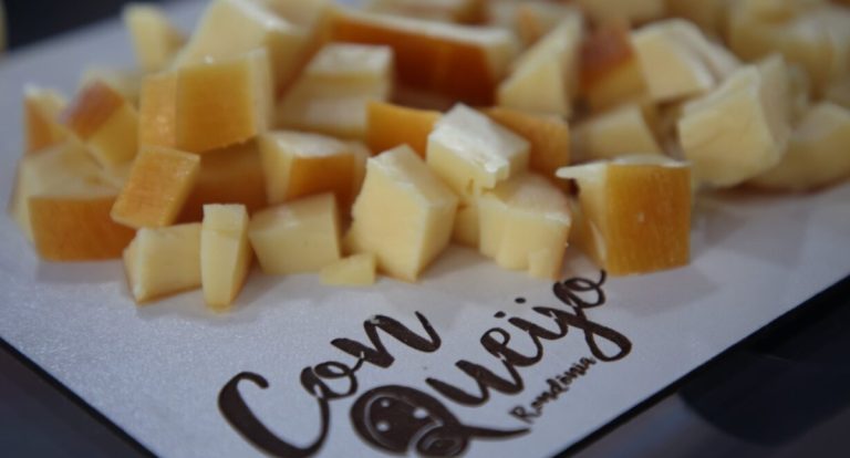Agroindústria familiar de Candeias conquista quatro títulos seguidos no ConQueijo com queijo provolone