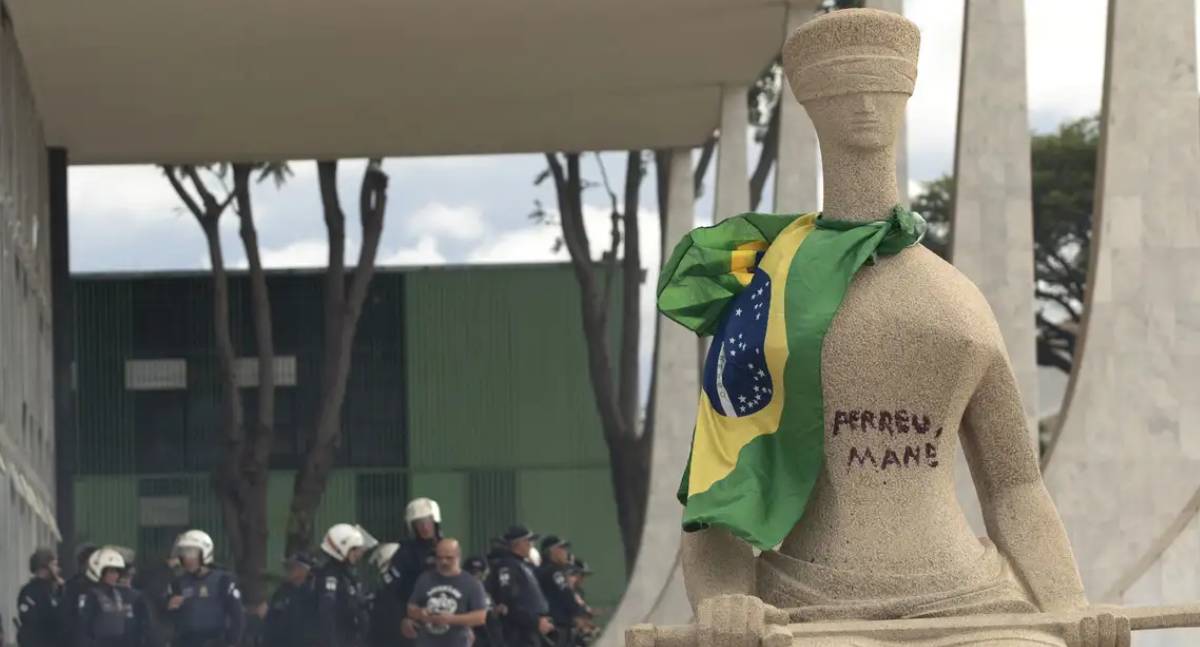 Alexandre de Moraes mantém condenação de 14 anos a cabeleireira por atos golpistas
