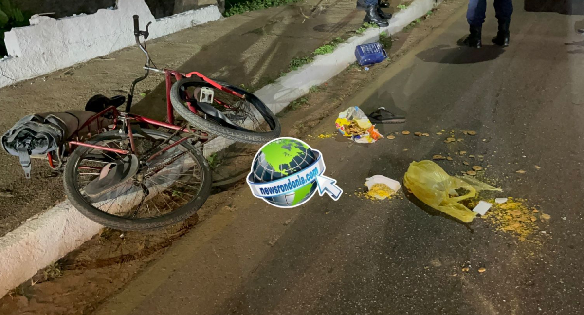 Atropelamento entre moto e bicicleta deixa dois homens feridos na Pinheiro Machado