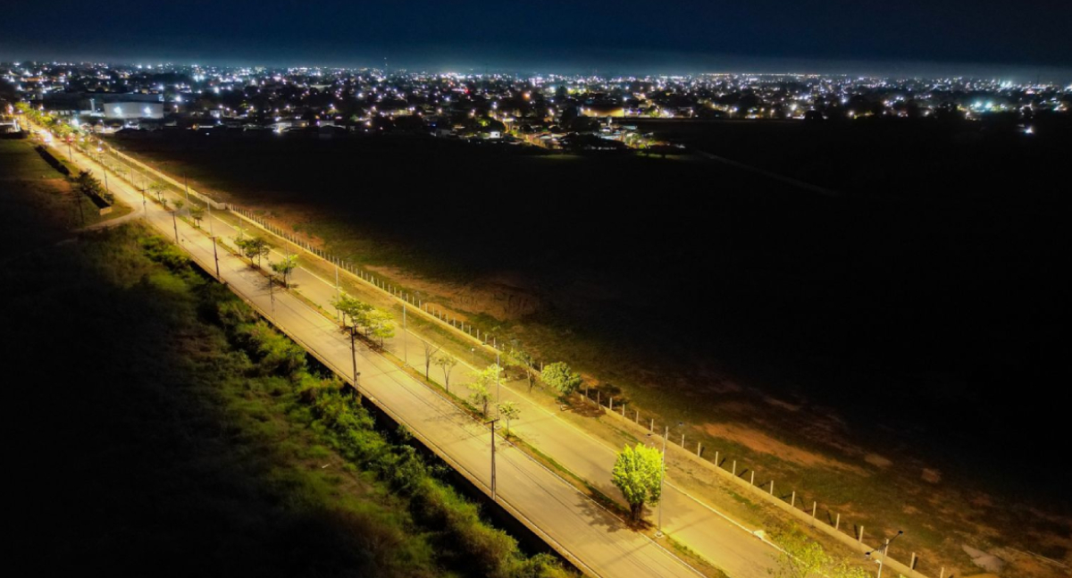 Avenida Guaporé recebe obra histórica de iluminação pública em Porto Velho