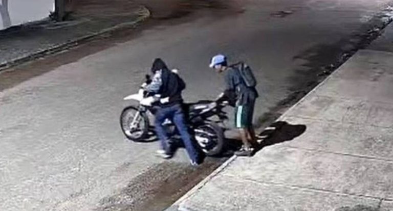 Bancário tem moto furtada durante festa de aniversário em RO