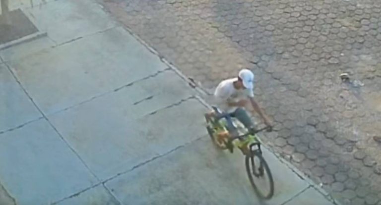 Bicicleta é furtada em frente a distribuidora, em Ji-Paraná