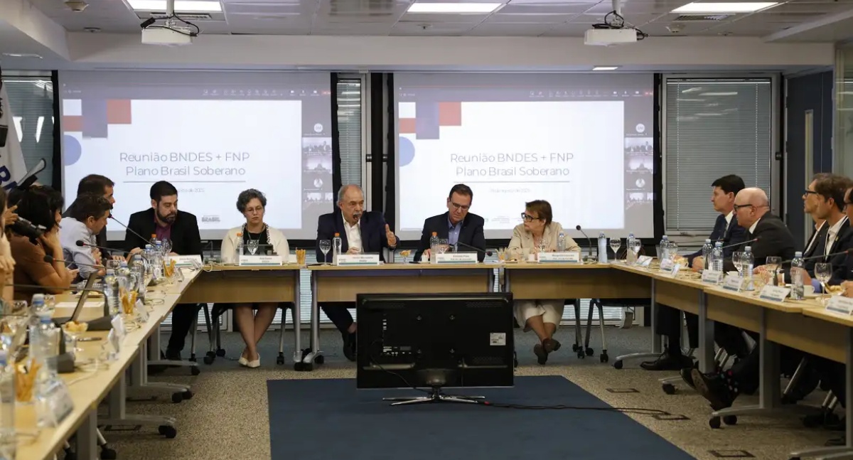 BNDES estuda suspender temporariamente dívidas de empresas afetadas por tarifaço-0