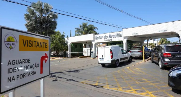 Bolsonaro recebe autorização para visita de funcionário de cartório