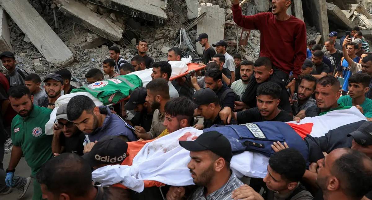 Bombardeio israelense mata 123 pessoas em Gaza enquanto Hamas negocia trégua