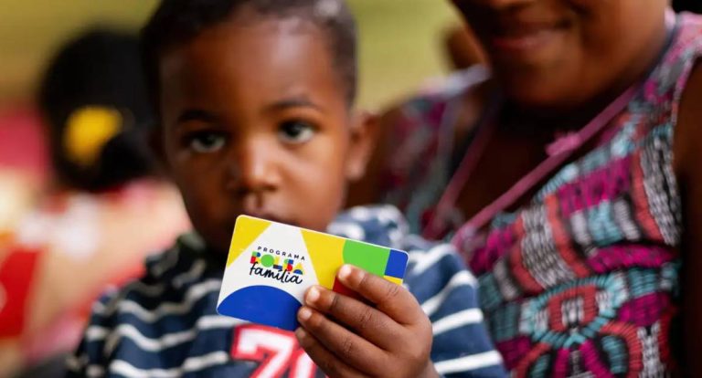 Caixa paga Bolsa Família e Auxílio Gás a beneficiários com NIS final 7