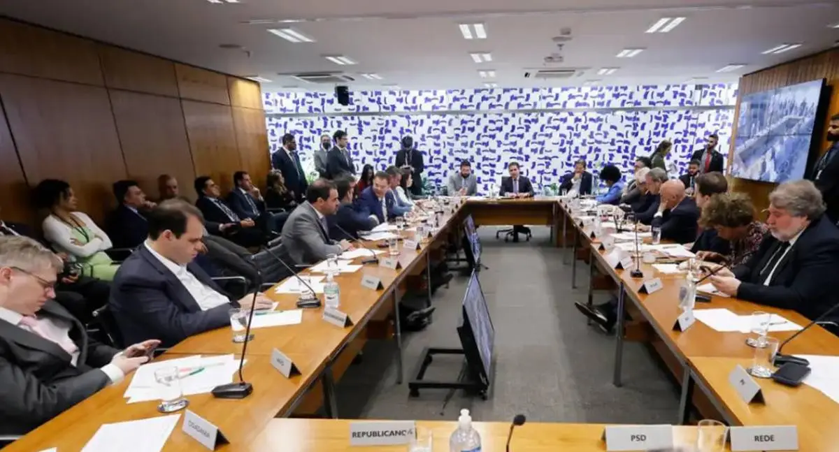 Câmara criará grupo para elaborar texto contra adultização infantil