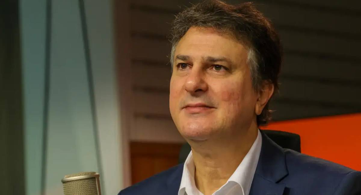 Camilo Santana defende regulação digital para proteger crianças nas redes sociais