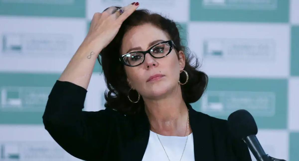 Carla Zambelli tem prisão mantida pela Justiça da Itália