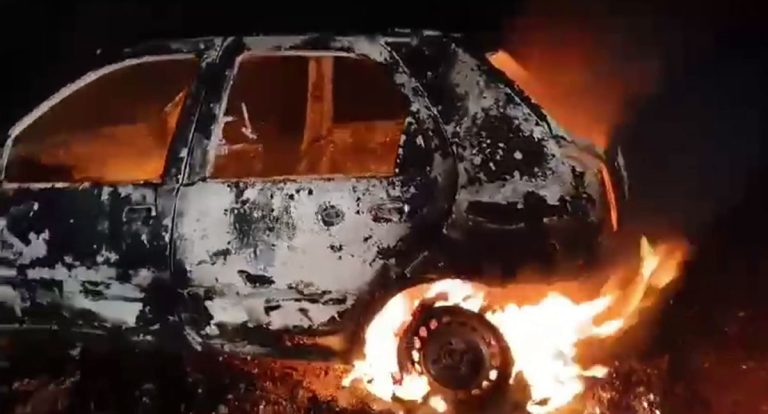 Carro é destruído por incêndio no Espaço Alternativo em Porto Velho - News Rondônia