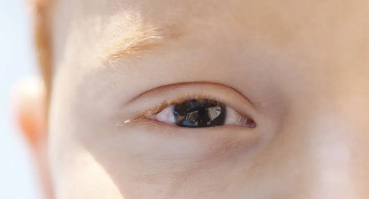Cartilha de saúde ocular infantil orienta pais e educadores