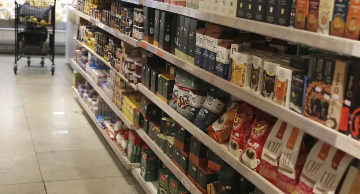 Consumo em supermercados cresce 4% em julho