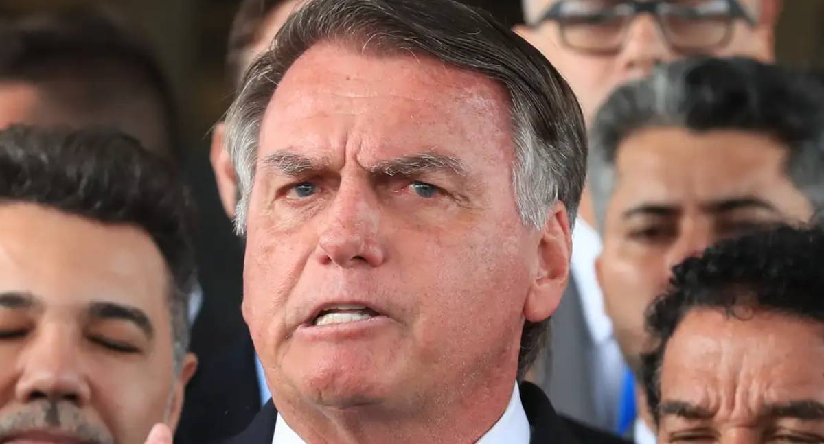 Defesa de Bolsonaro se diz surpresa com indiciamento