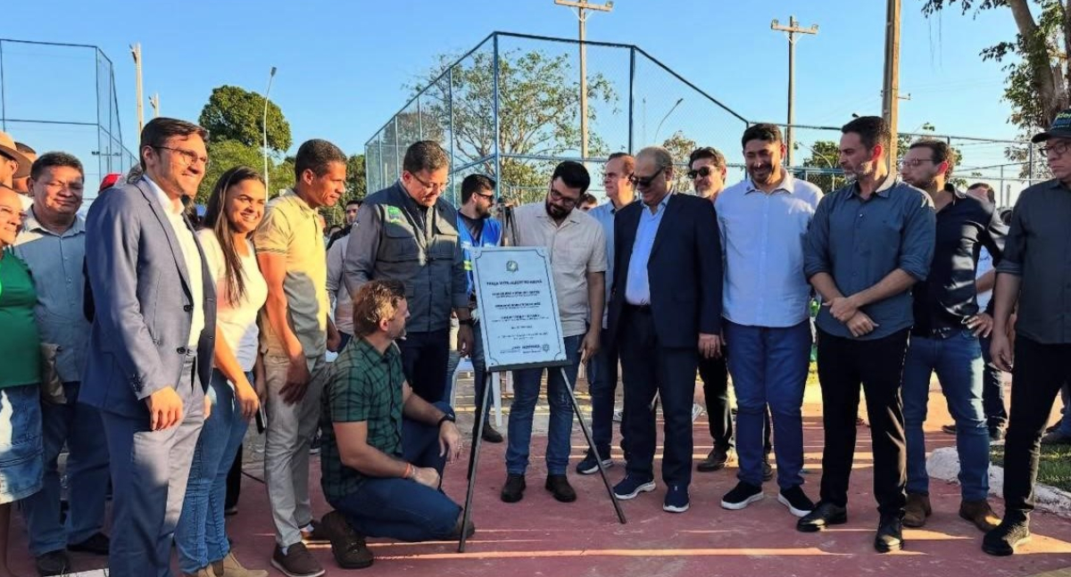 Deputada Dra. Taíssa Sousa prestigia inauguração da nova praça em Vista Alegre do Abunã