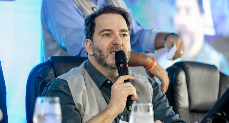 Deputado Alex Redano solicita recuperação urgente da RO-420 entre Buritis e Jacinópolis