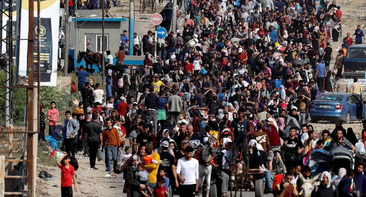 Deslocamento em massa de palestinos em Gaza é uma "linha vermelha", diz Egito