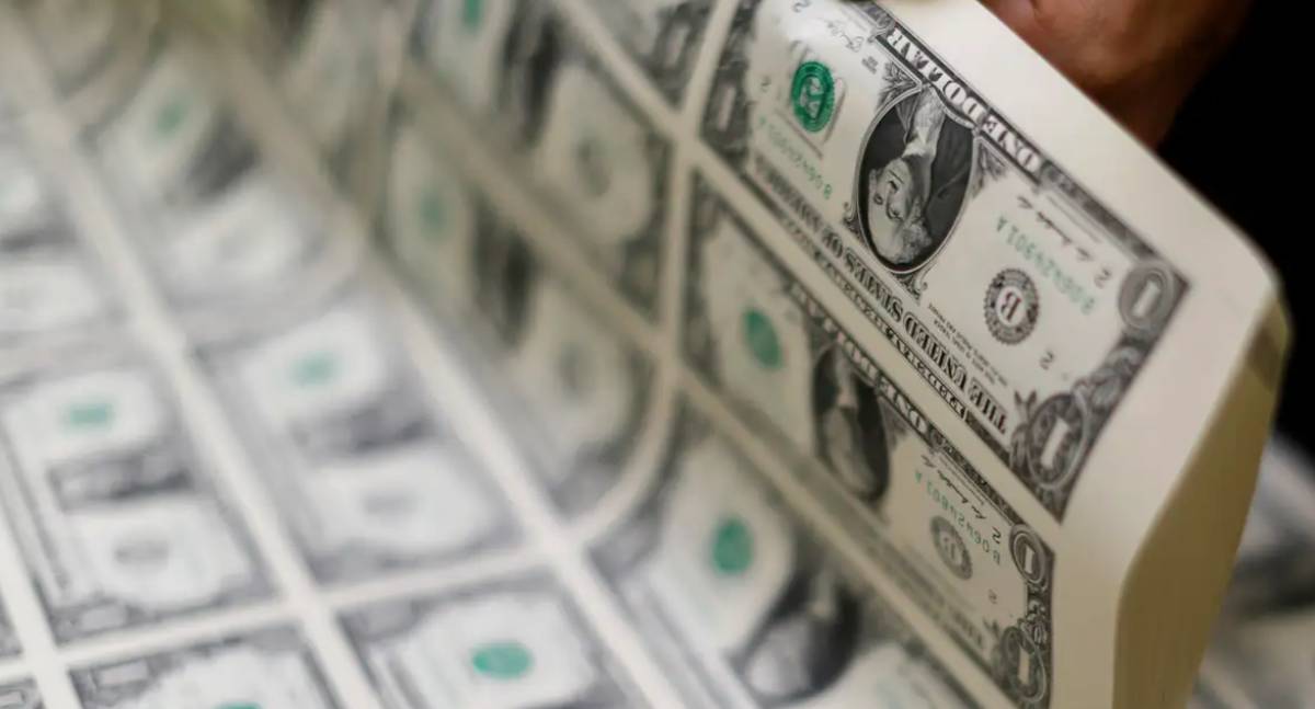 Dólar recua para R$ 5,47 após tensões com sanções dos EUA