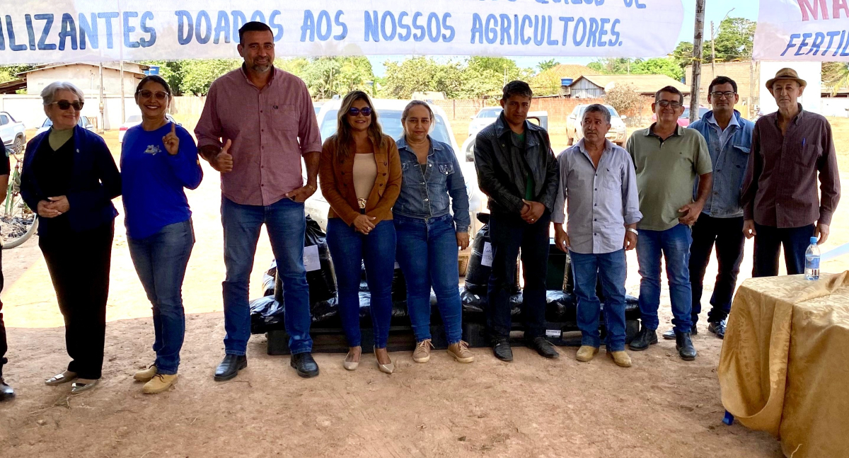 Emenda de Alex Redano garante entrega de 5 toneladas de fertilizantes em Costa Marques