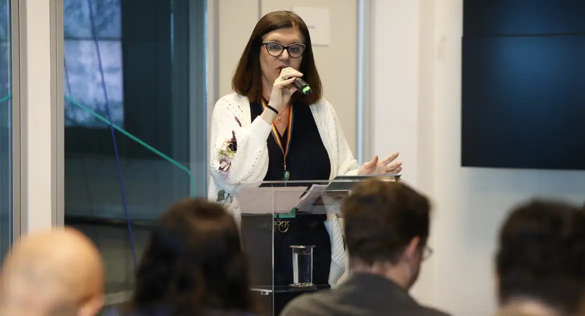 Empoderamento feminino nas empresas ganha destaque com liderança de Magda Chambriard na Petrobras