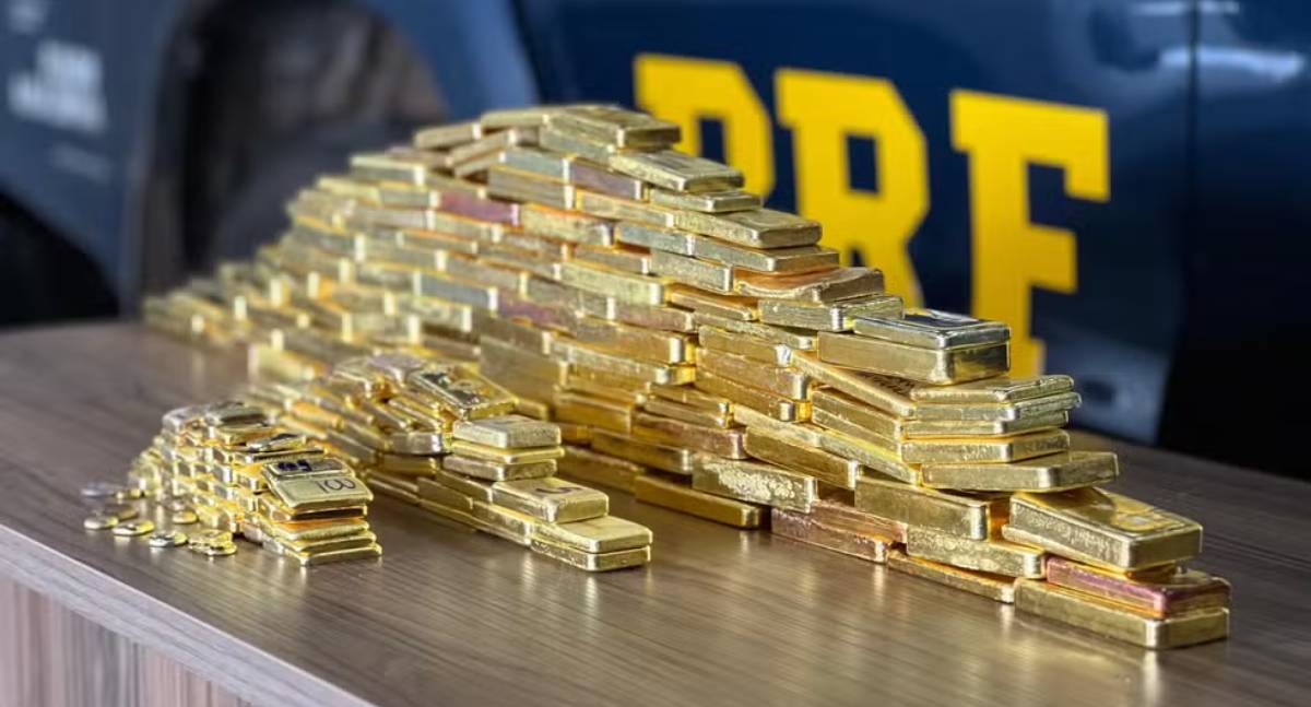 Empresário de Rondônia é preso com 104 kg de ouro e fica calado na PF