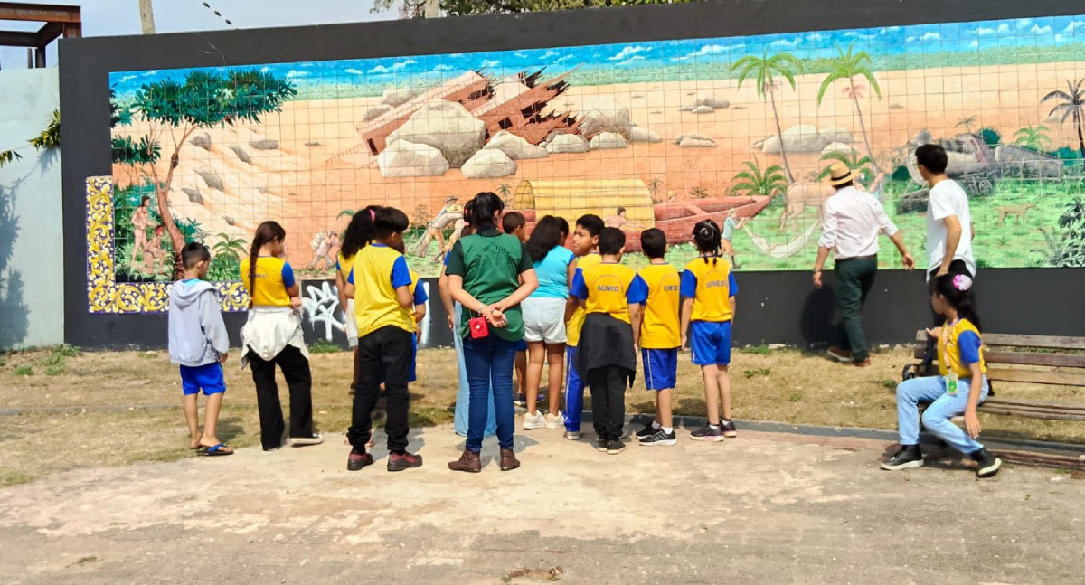 Estudantes da rede municipal participam do projeto “Turista Aprendiz” e conhecem história e monumentos de Porto Velho