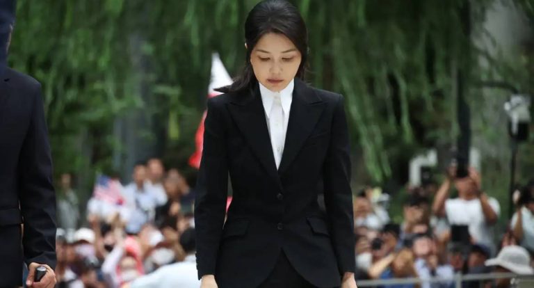 Ex-primeira-dama da Coreia do Sul é presa por corrupção