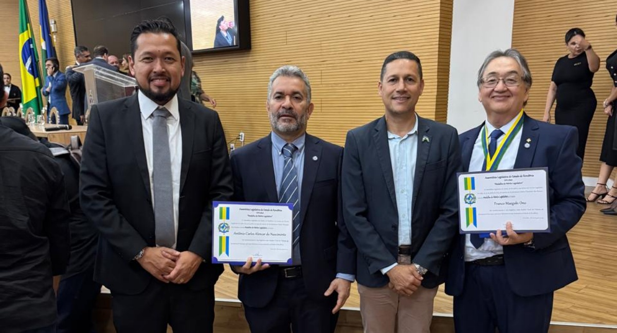 Facer prestigia sessão solene da ale/ro e parabeniza homenageados