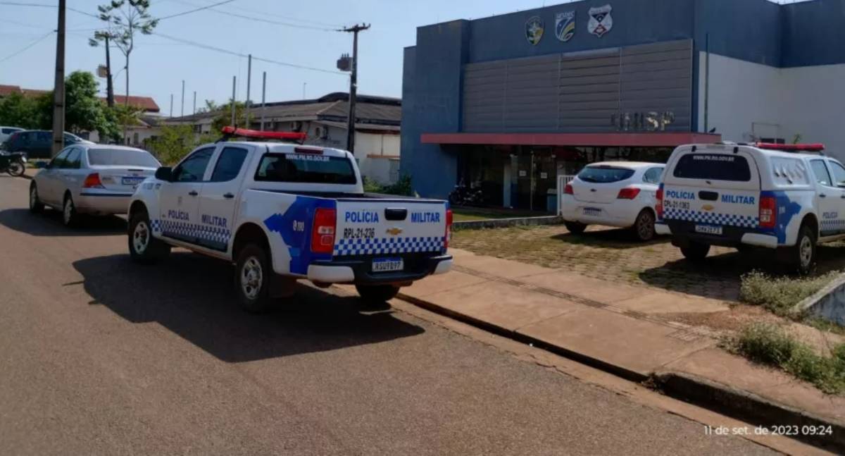 Família é feita refém durante assalto a residência em Rolim de Moura