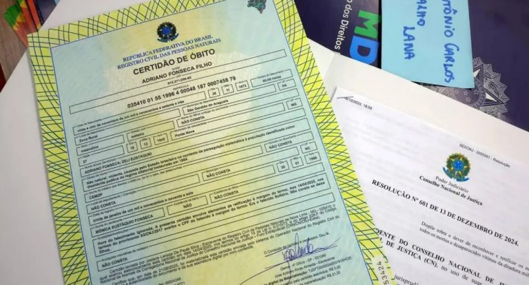 Famílias de 63 vítimas da ditadura recebem atestados de óbito retificados