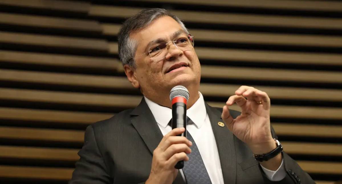 Flávio Dino reage a ameaças da Embaixada dos EUA