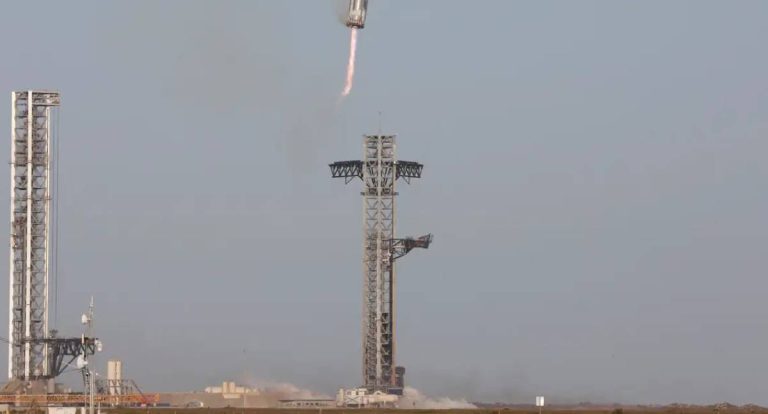 Foguete Starship da SpaceX testa voos para a Lua com sucesso