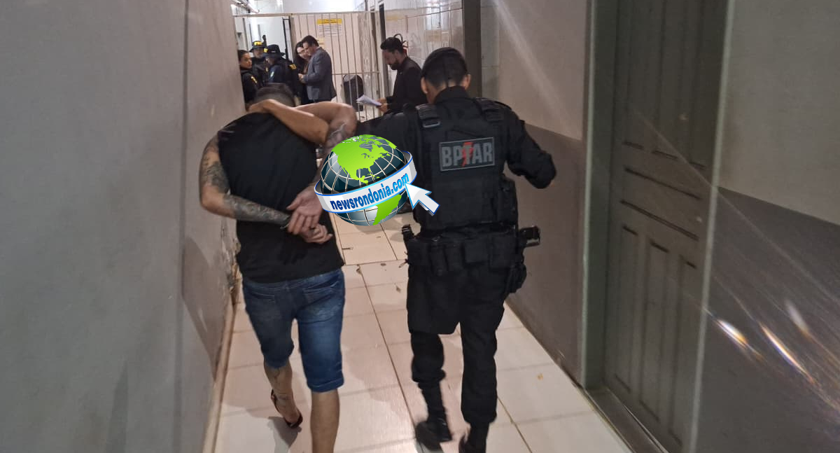 Foragido com 20 anos de prisão é preso pelo BPTAR enquanto fazia tatuagem
