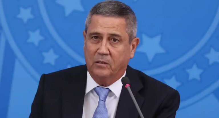 General Braga Netto pede absolvição e nega repasse de dinheiro a Cid