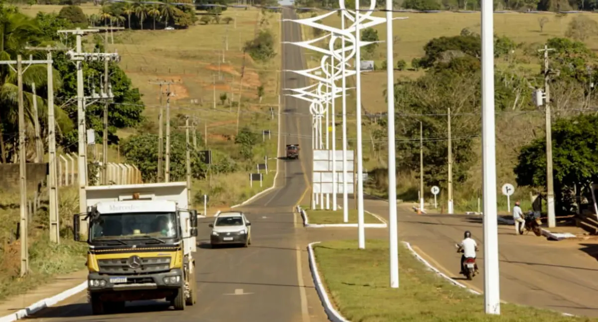 Governo de Rondônia investe R$ 310 milhões e entrega 84 km de asfalto na RO-370