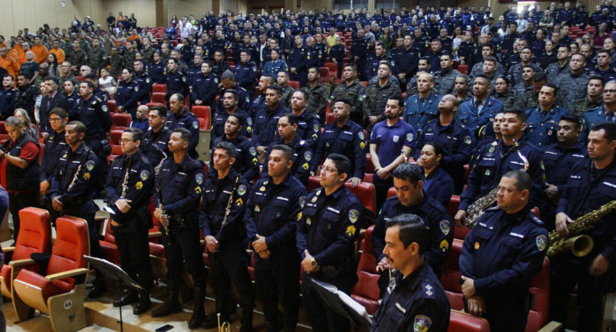 Governo de Rondônia promove militares e concede medalhas em cerimônia do Dia do Soldado