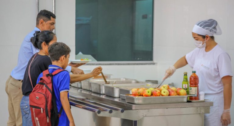Governo de Rondônia ultrapassa 4 milhões de refeições servidas pelo programa Prato Fácil